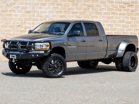 Used 2006 Dodge Ram 3500 Truck SLT AWD/4WD image 5