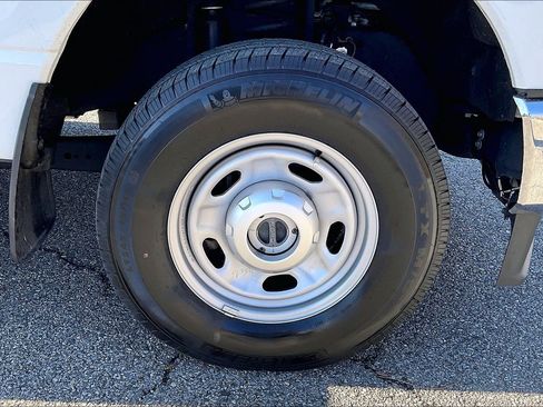 Certified 2023 Ford F250 XL AWD/4WD image 9