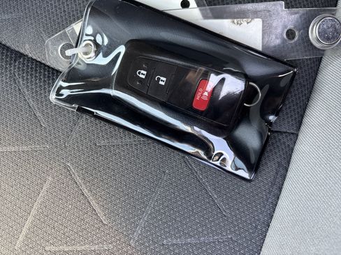 Used 2022 Toyota RAV4 XLE AWD/4WD image 33