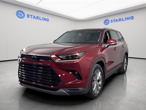 Used 2024 Toyota Grand Highlander XLE image 32