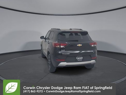 Used 2025 Chevrolet TrailBlazer LT image 12