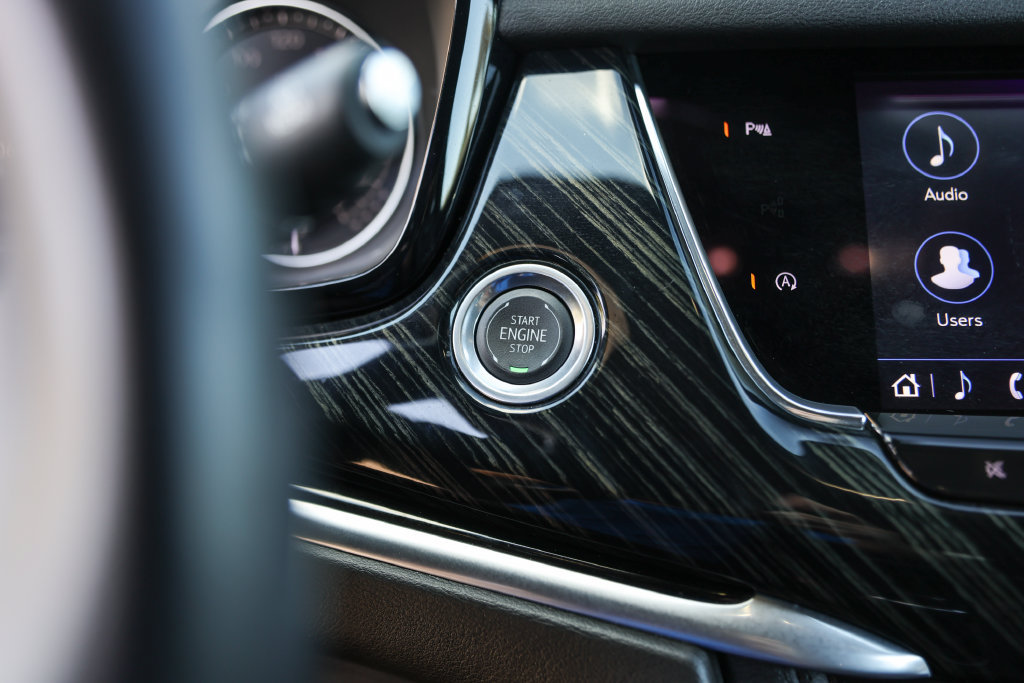 Used 2025 Cadillac XT6 Premium Luxury FWD image 18
