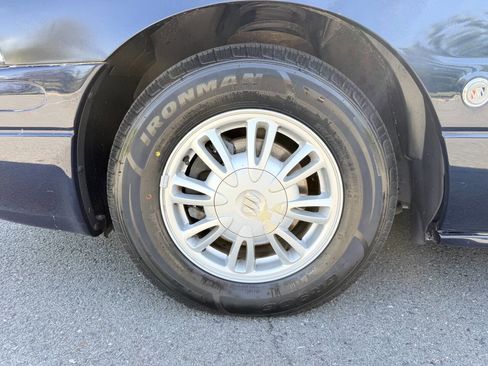 Used 2004 Buick Le Sabre Custom FWD image 30