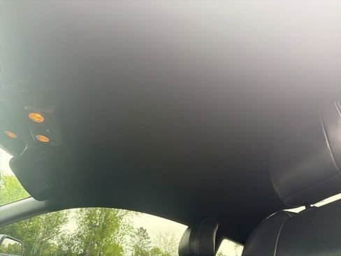 Used 2022 Ford Mustang Premium RWD image 8