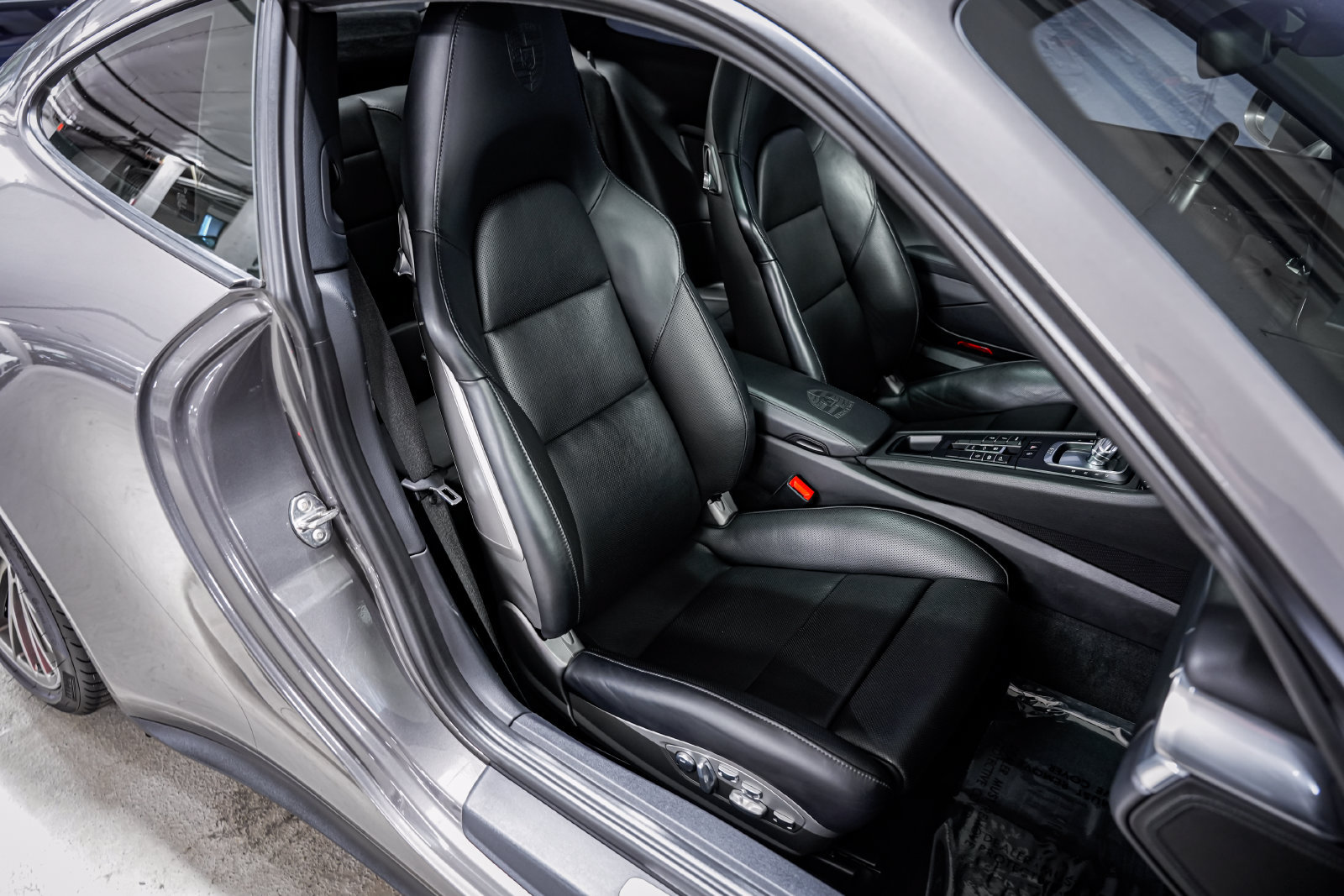 Used 2019 Porsche 911 Carrera 4S AWD/4WD image 28