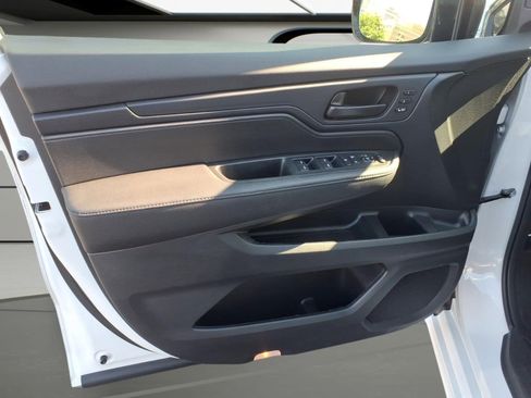 Used 2025 Honda Odyssey Sport-L image 8