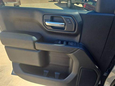 Used 2023 Chevrolet Silverado 1500 Custom AWD/4WD image 28