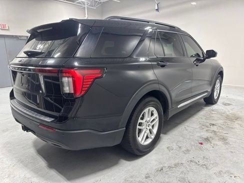 Used 2025 Ford Explorer Active RWD image 5
