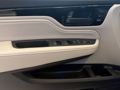 New 2026 Honda Odyssey Touring image 10