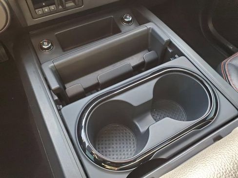 Used 2023 Nissan Titan PRO-4X w/ Pro-4x Convenience Package image 21