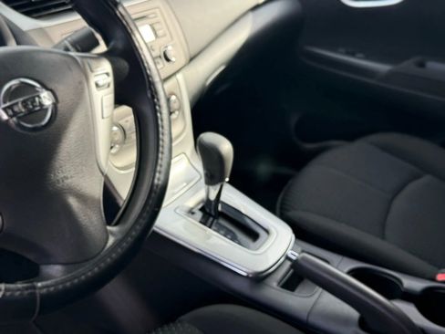 Used 2014 Nissan Sentra SR image 19
