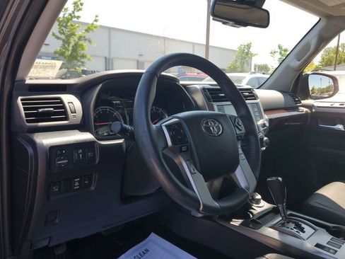 Used 2023 Toyota 4Runner Limited AWD/4WD image 19