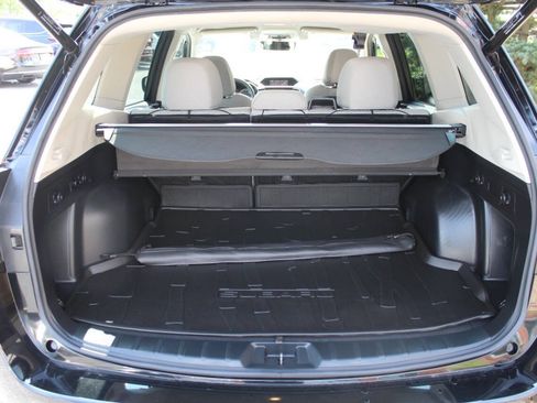 Used 2020 Subaru Forester Premium AWD/4WD image 21