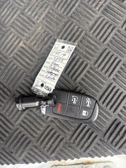Used 2025 RAM ProMaster 2500 w/ U-Haul Equipment Group FWD image 6