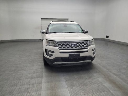 Used 2017 Ford Explorer Platinum image 14