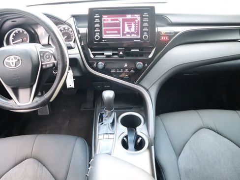 Used 2023 Toyota Camry LE image 31