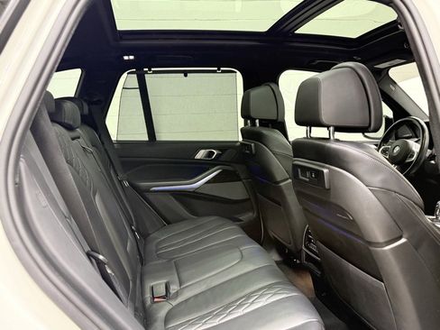 Used 2021 BMW X5 M50i w/ Executive Package image 37