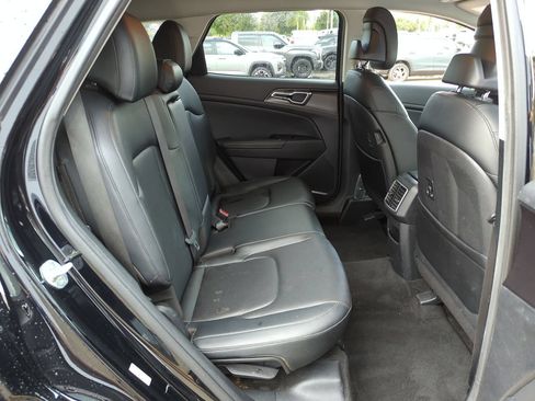 Used 2023 Kia Sportage EX FWD image 23
