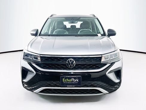 Used 2023 Volkswagen Taos S FWD image 2