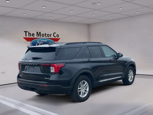Certified 2025 Ford Explorer Active image 5
