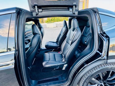 Used 2021 Tesla Model X Long Range image 21