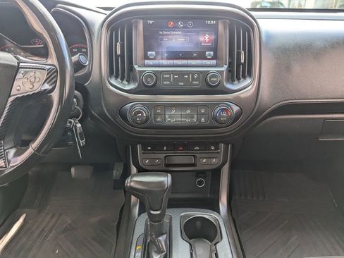 Used 2015 GMC Canyon SLE w/ All-Terrain Adventure Package image 12