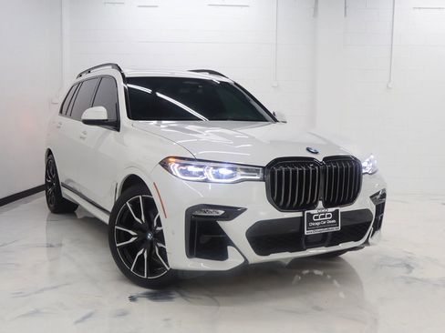 Used 2019 BMW X7 xDrive50i w/ M Sport Package AWD/4WD image 2