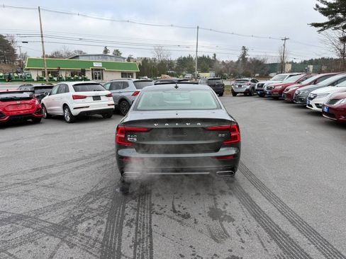 Used 2022 Volvo S60 B5 Momentum AWD/4WD image 7