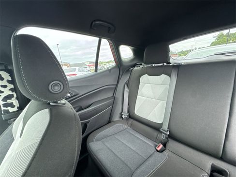 Used 2024 Chevrolet Trax RS w/ Driver Confidence Package image 12