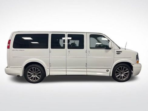 Used 2019 Chevrolet Express 2500 w/ Enhanced Convenience Package image 7