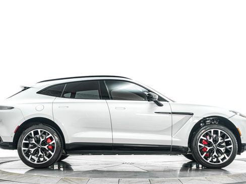 Used 2021 Aston Martin DBX AWD/4WD image 47
