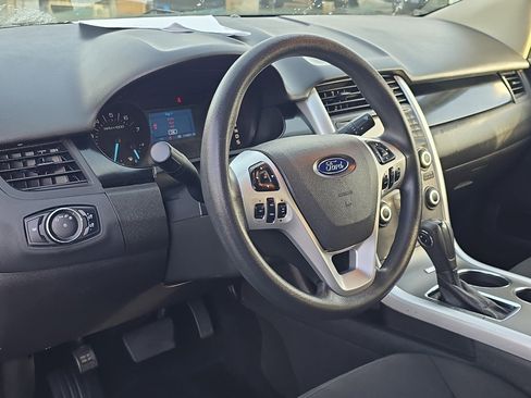 Used 2013 Ford Edge SE image 14