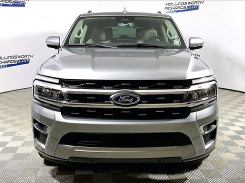 Used 2024 Ford Expedition Limited image 2