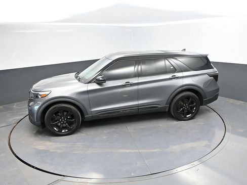 Used 2021 Ford Explorer ST w/ Equipment Group 401A AWD/4WD image 32