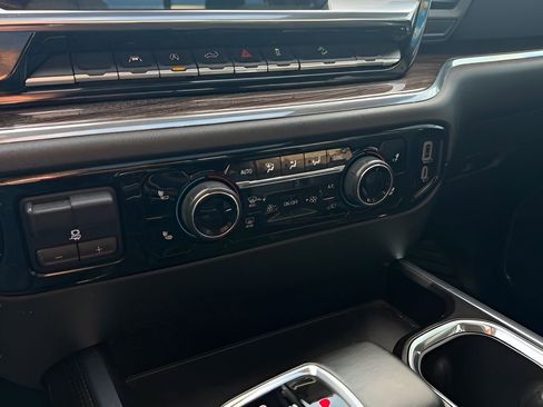 Used 2024 Chevrolet Silverado 1500 RST image 25