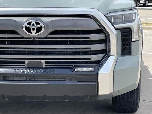 Used 2025 Toyota Tundra Limited AWD/4WD image 8