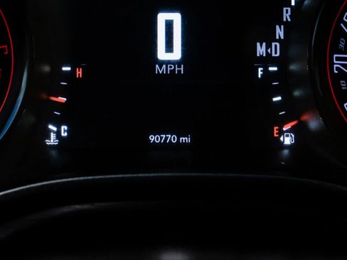 Used 2018 Dodge Challenger R/T w/ Driver Convenience Group RWD image 26