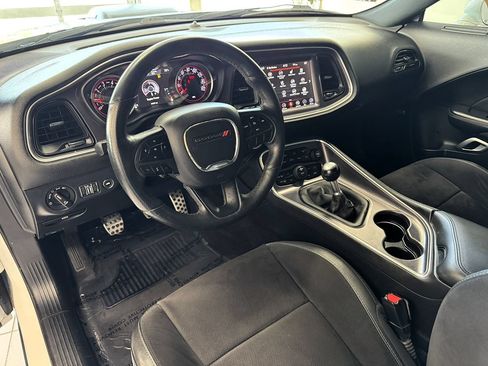 Used 2018 Dodge Challenger R/T Plus RWD image 15