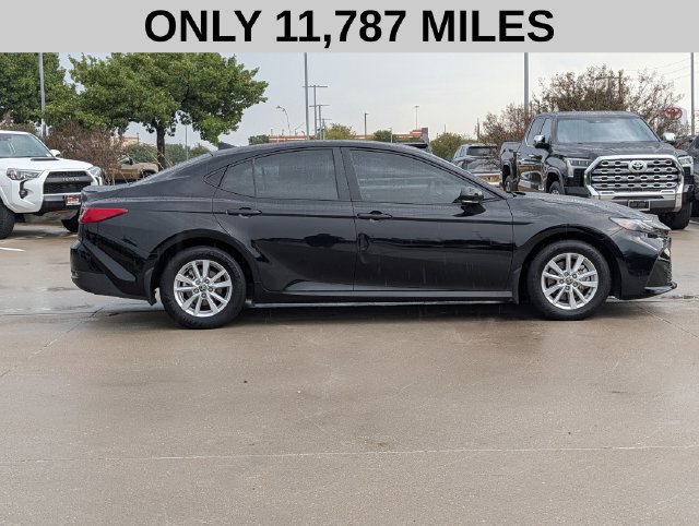Used 2025 Toyota Camry LE w/ Convenience Package FWD image 4