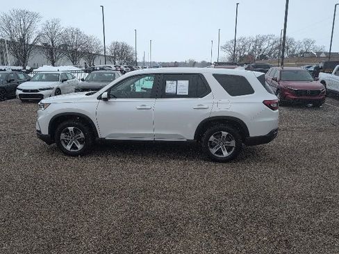 Used 2025 Honda Pilot EX-L image 2