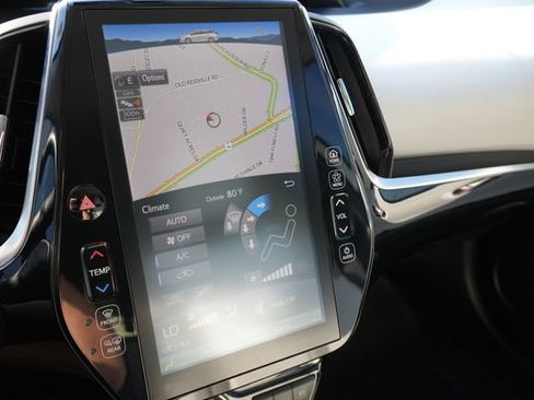 Used 2020 Toyota Prius Prime XLE FWD image 30