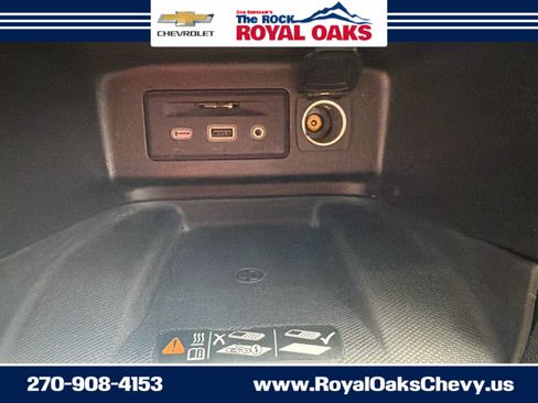 Used 2021 Chevrolet Equinox Premier w/ Redline Edition FWD image 18