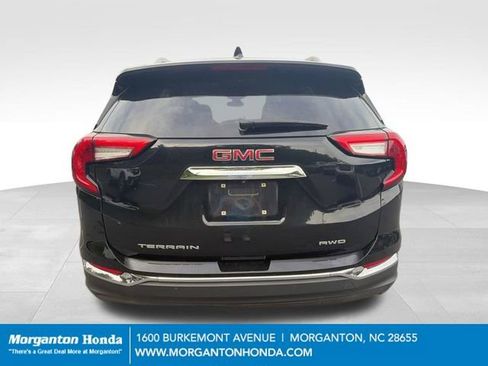 Used 2024 GMC Terrain SLT AWD/4WD image 8
