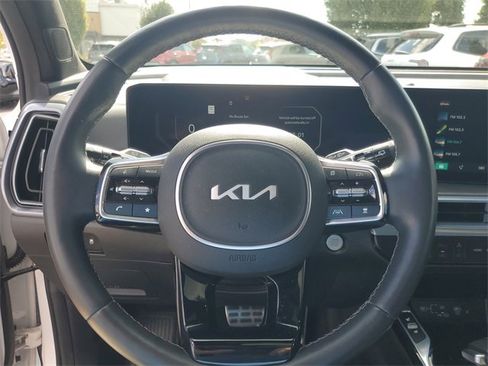 Used 2024 Kia Sorento SX Prestige image 18