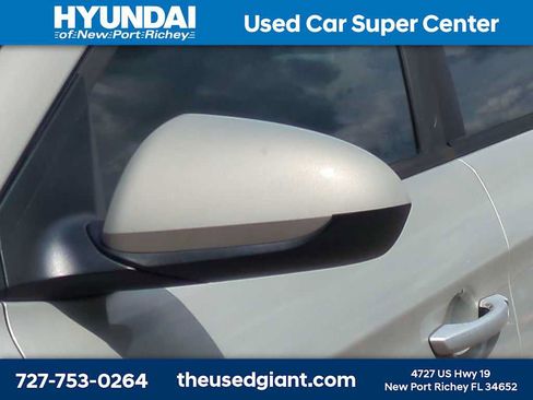 Used 2017 Hyundai Elantra SE FWD image 11