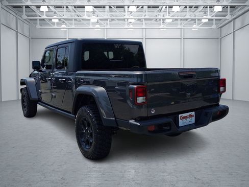 Used 2023 Jeep Gladiator Sport AWD/4WD image 3