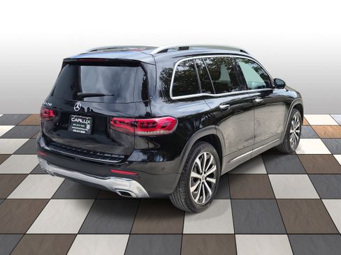 Used 2022 Mercedes-Benz GLB 250 w/ Premium Package Lite image 4