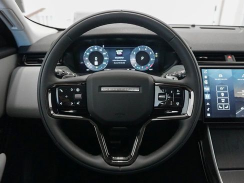 Used 2025 Land Rover Range Rover Velar Dynamic SE image 9