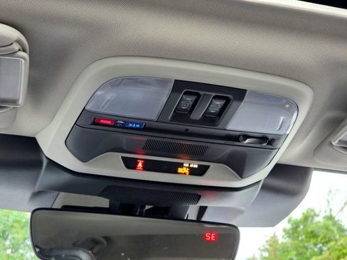 Used 2025 Subaru Crosstrek 2.5i Limited w/ Crosstrek Mirror Package image 23