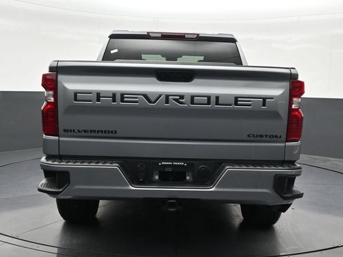 Used 2025 Chevrolet Silverado 1500 Custom w/ Turbomax Blackout Package RWD image 4